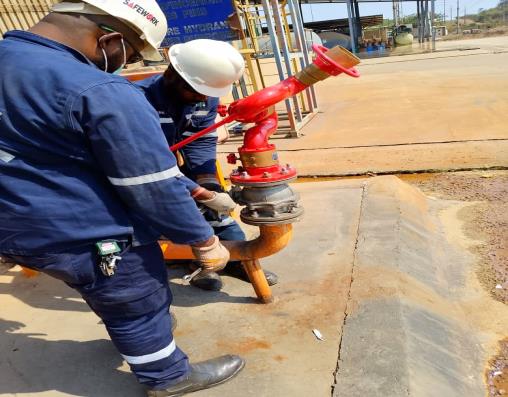 Chantiers et équipes COSERTECH sur sites miniers